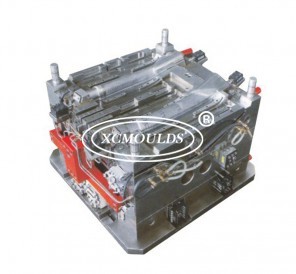 汽車內飾件模具